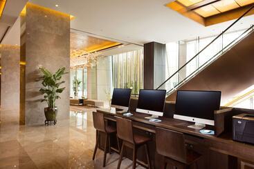 هتل Hilton Shenzhen Futian