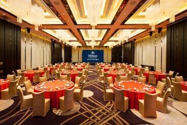 هتل Hilton Shenzhen Futian