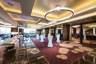 هتل Hilton Shenzhen Futian