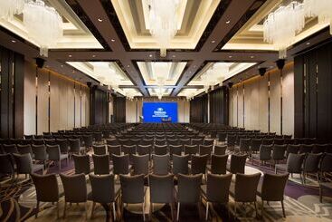 هتل Hilton Shenzhen Futian