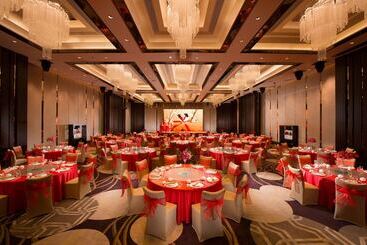 هتل Hilton Shenzhen Futian