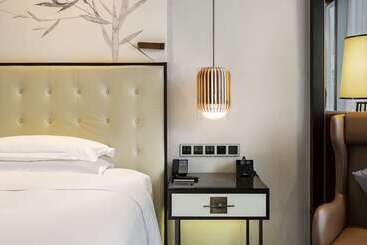 هتل Hilton Shenzhen Futian