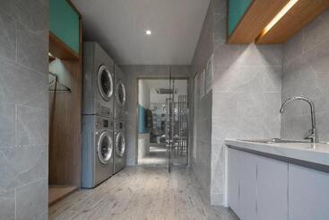 هتل Holiday Inn Express Shanghai Jinqiao Central, An Ihg