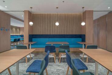 هتل Holiday Inn Express Shanghai Jinqiao Central, An Ihg