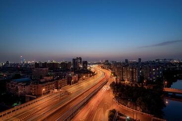 هتل Holiday Inn Express Shanghai Jinqiao Central, An Ihg
