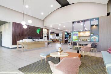 هتل Holiday Inn & Suites Phoenix Airport, An Ihg