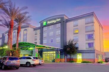 هتل Holiday Inn & Suites Phoenix Airport, An Ihg
