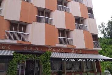 Отель Hôtel Des Pays Bas