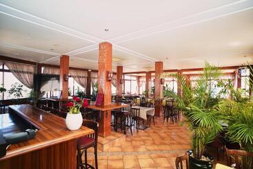 هتل Hôtel Texuda