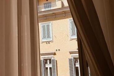هتل Residenza Sciarra B&B