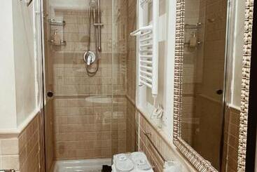 هتل Residenza Sciarra B&B