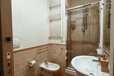 هتل Residenza Sciarra B&B