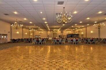 هتل Parkview Inn And Conference Center