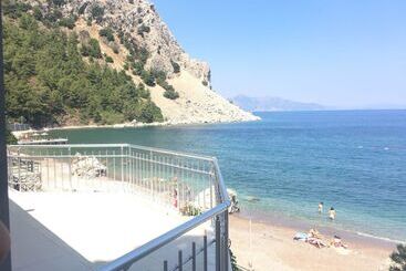 هتل Pine Beach Boutique