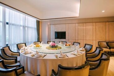 هتل Pullman Shanghai Jing An