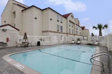 فندق Red Roof Inn & Suites Corpus Christi