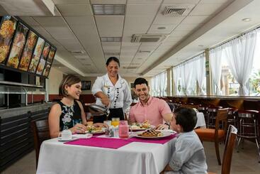 هتل Santa Fe Loreto by Villa Group