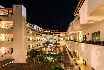 هتل Santa Fe Loreto by Villa Group