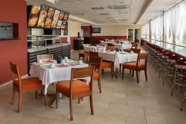 هتل Santa Fe Loreto by Villa Group