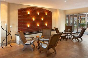 هتل Santa Fe Loreto by Villa Group