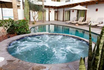 هتل Santa Fe Loreto by Villa Group