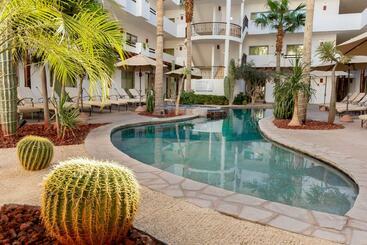 هتل Santa Fe Loreto by Villa Group