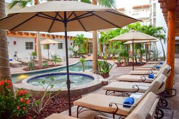 هتل Santa Fe Loreto by Villa Group