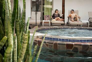 هتل Santa Fe Loreto by Villa Group
