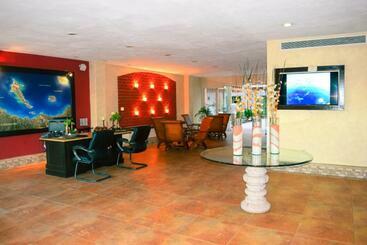هتل Santa Fe Loreto by Villa Group