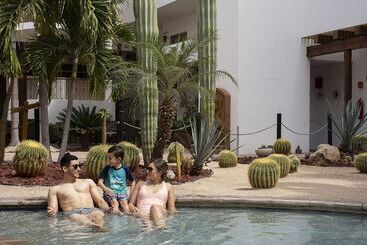 هتل Santa Fe Loreto by Villa Group