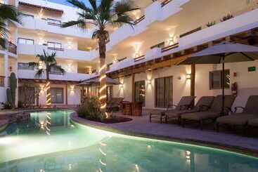 هتل Santa Fe Loreto by Villa Group