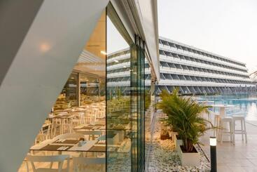 هتل Santa Monica Suites