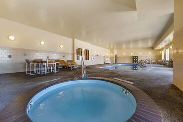 هتل Sleep Inn & Suites