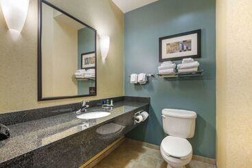 هتل Sleep Inn & Suites