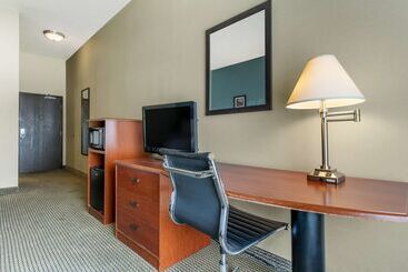 هتل Sleep Inn & Suites