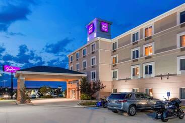 هتل Sleep Inn & Suites