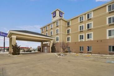 هتل Sleep Inn & Suites