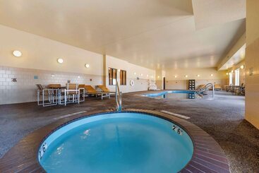 هتل Sleep Inn & Suites