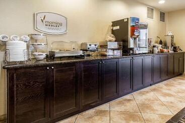 هتل Sleep Inn & Suites