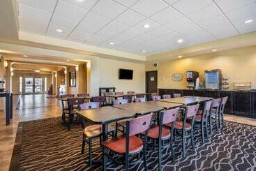 هتل Sleep Inn & Suites