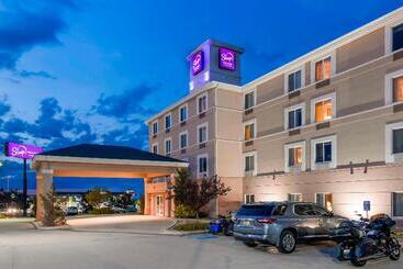 هتل Sleep Inn & Suites