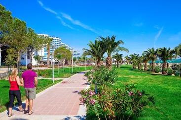 هتل Venosa Beach Resort & Spa  All Inclusive