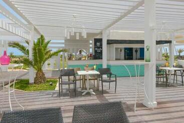 酒店 Vincci Helios Beach
