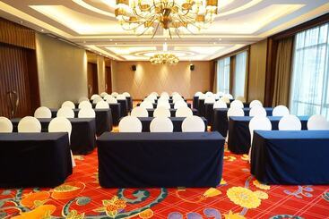 هتل Wyndham Grand Plaza Royale Furongguo Changsha
