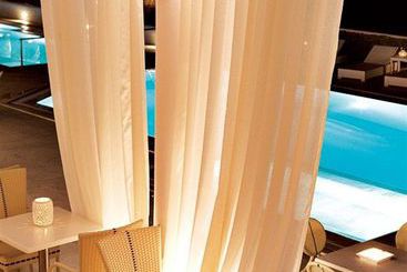 هتل La Residence Mykonos Suites