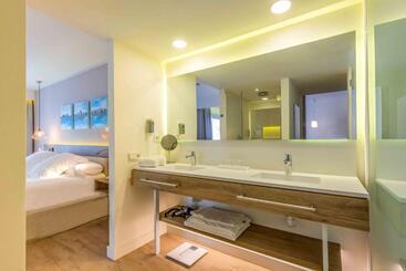 Valentin Somni Hotel & Suites