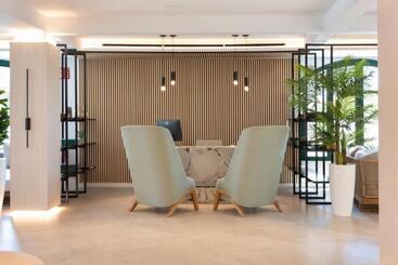 Valentin Somni Hotel & Suites
