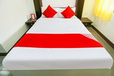هتل Jrja Suites By Oyo Rooms