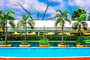 هتل Sotogrande Neopolitan