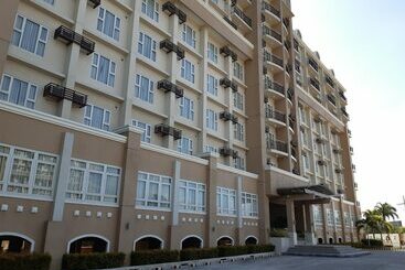 هتل Sotogrande Neopolitan